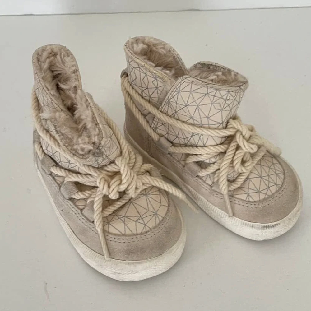 Zara Baby Cream Geometric Print Lace Up Fur Lined Booties • Size 3 (9-12M) 🗣